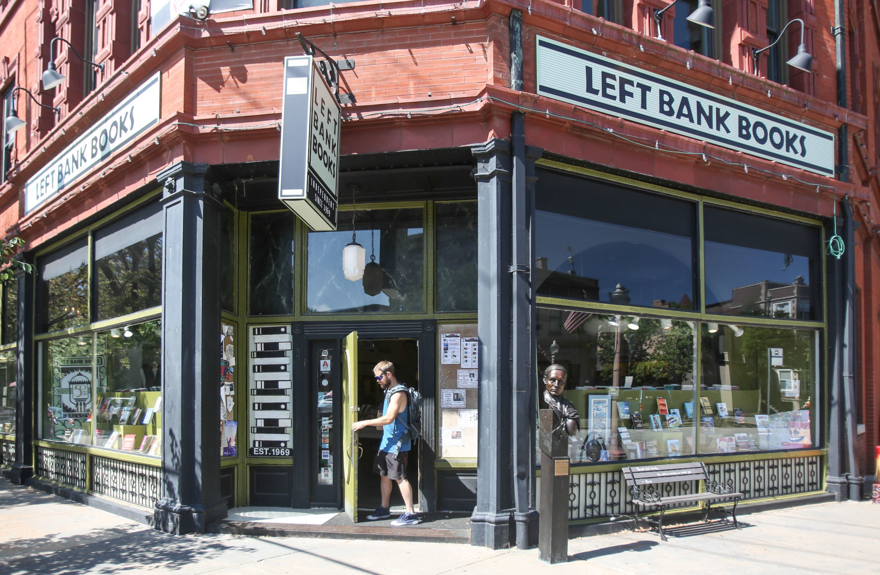 leftbank_08.JPG
